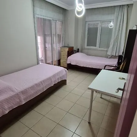 Cleopatra Plajina 50mt Deniz Goren Ferah 2+1 Daire Apartment